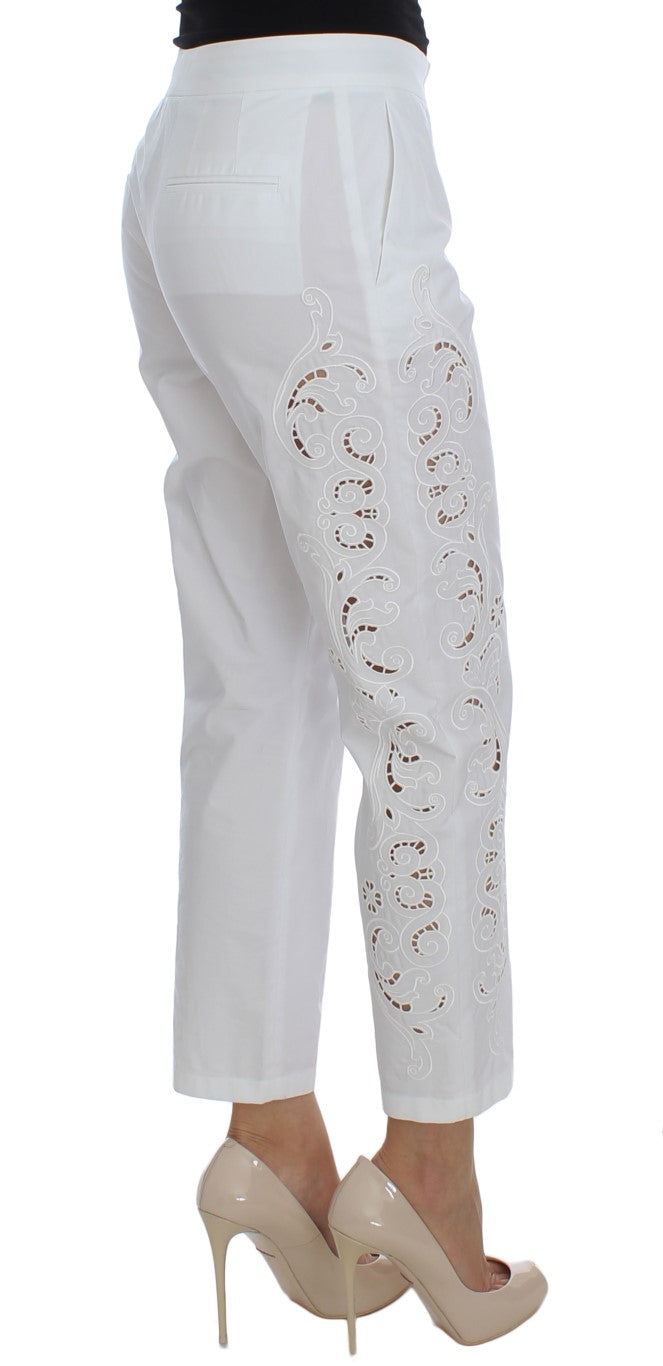 Weißes Kleid mit Blumen-Ausschnitt und Sicily-Hose