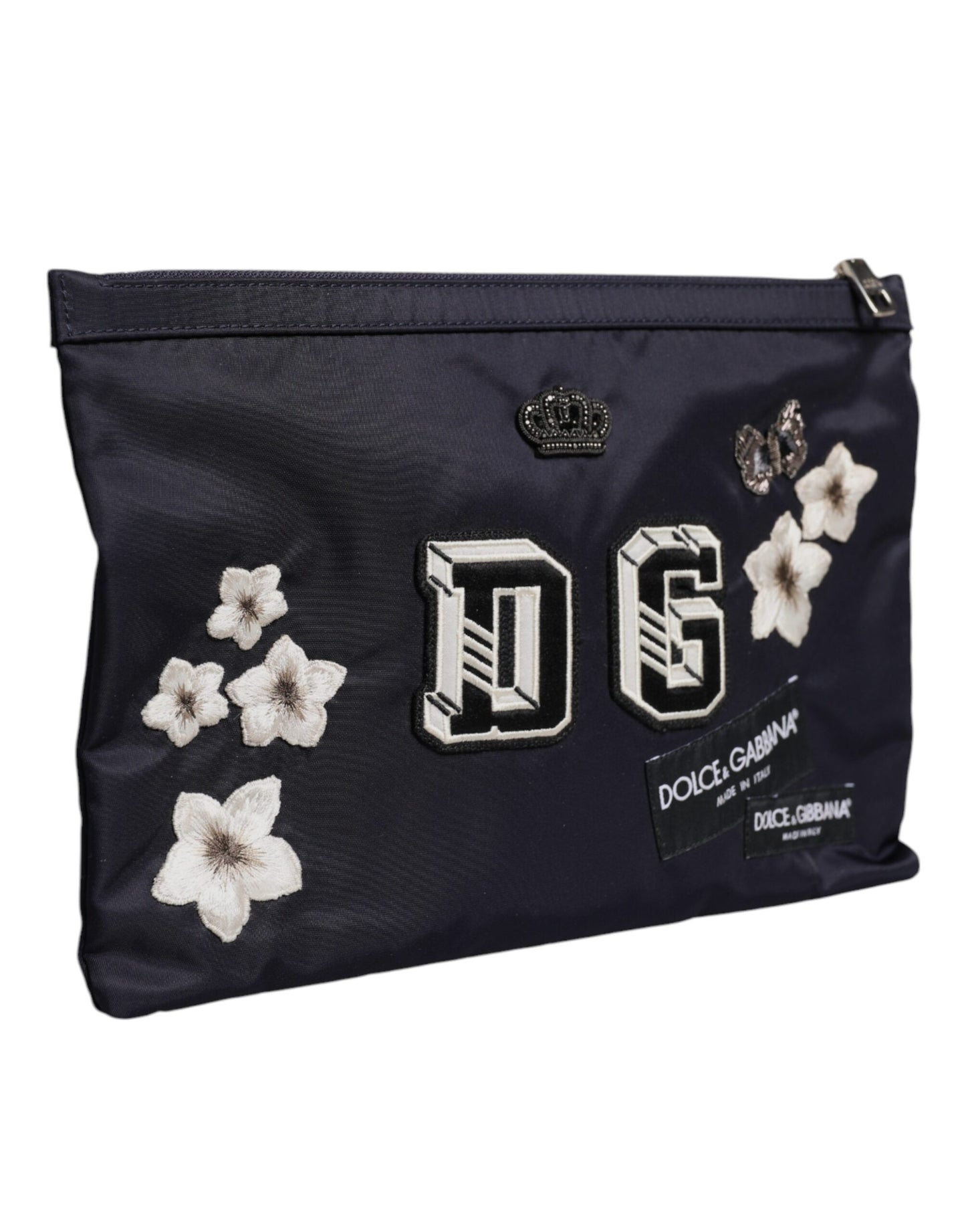 Blaue Clutch mit DG-Logo-Patch und Verzierung