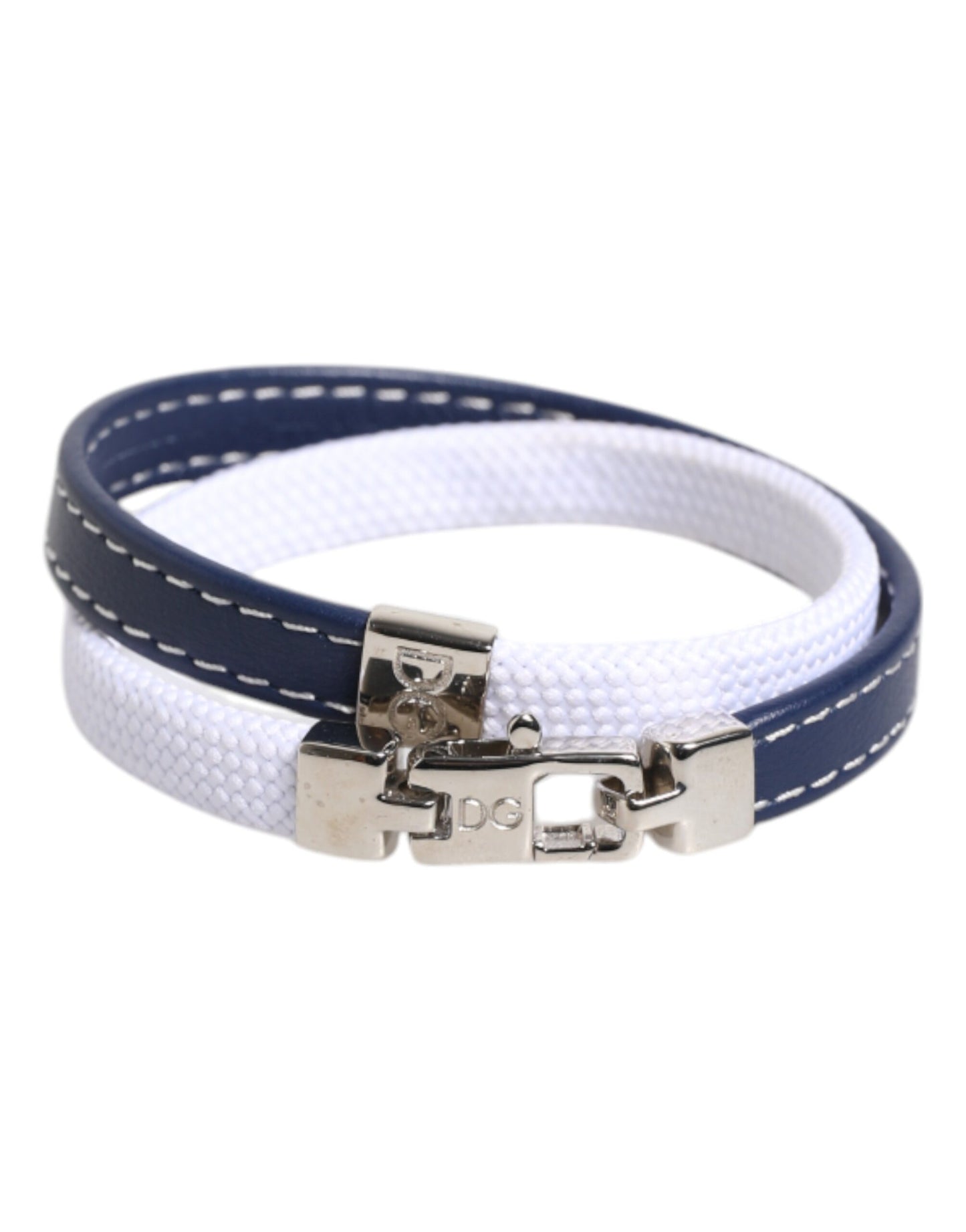 Armband mit silberfarbenem Verschluss und blau-weißem Lederbesatz mit DG-Gravur