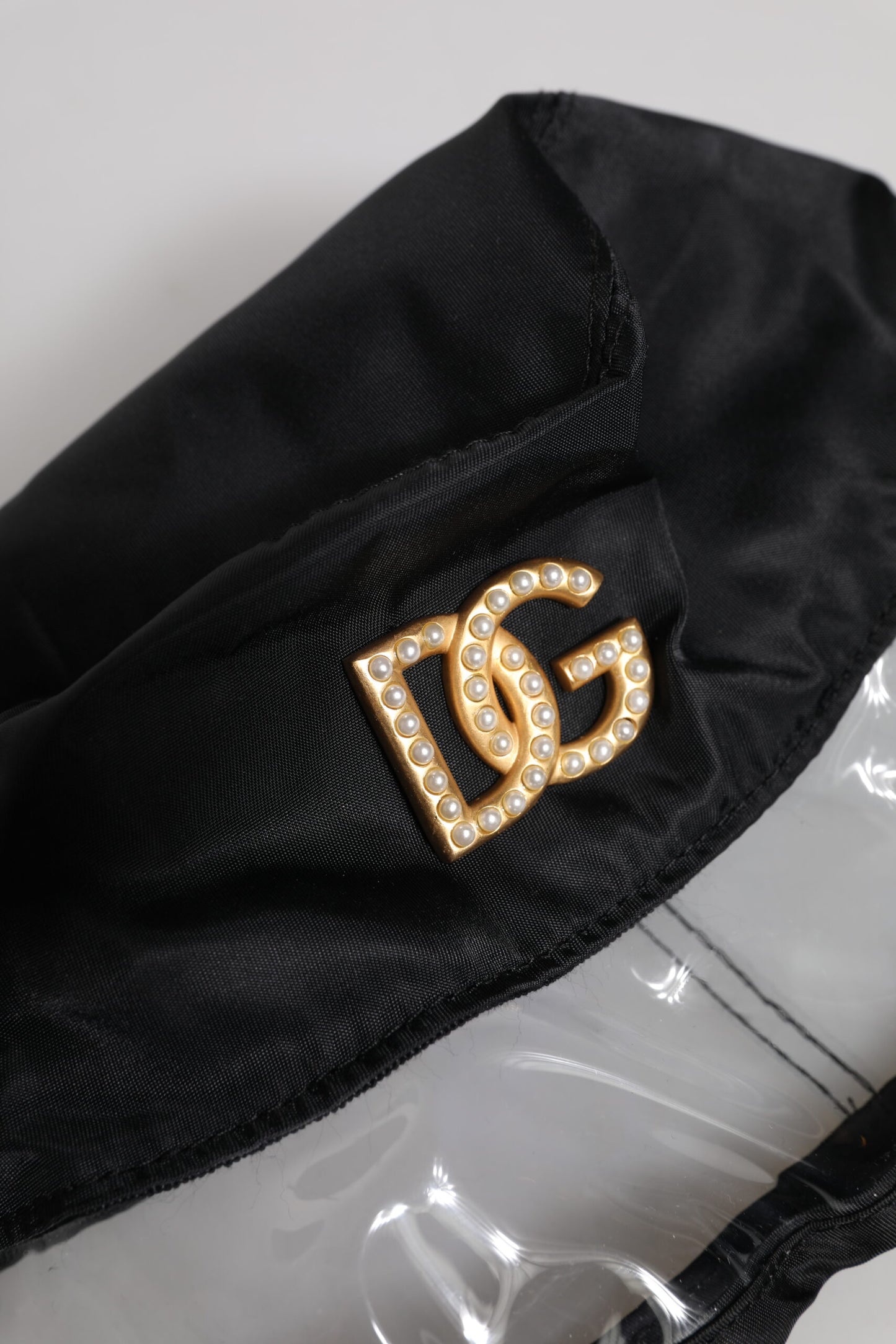 Schwarzer Fischerhut aus Nylon und PVC mit DG-Logo