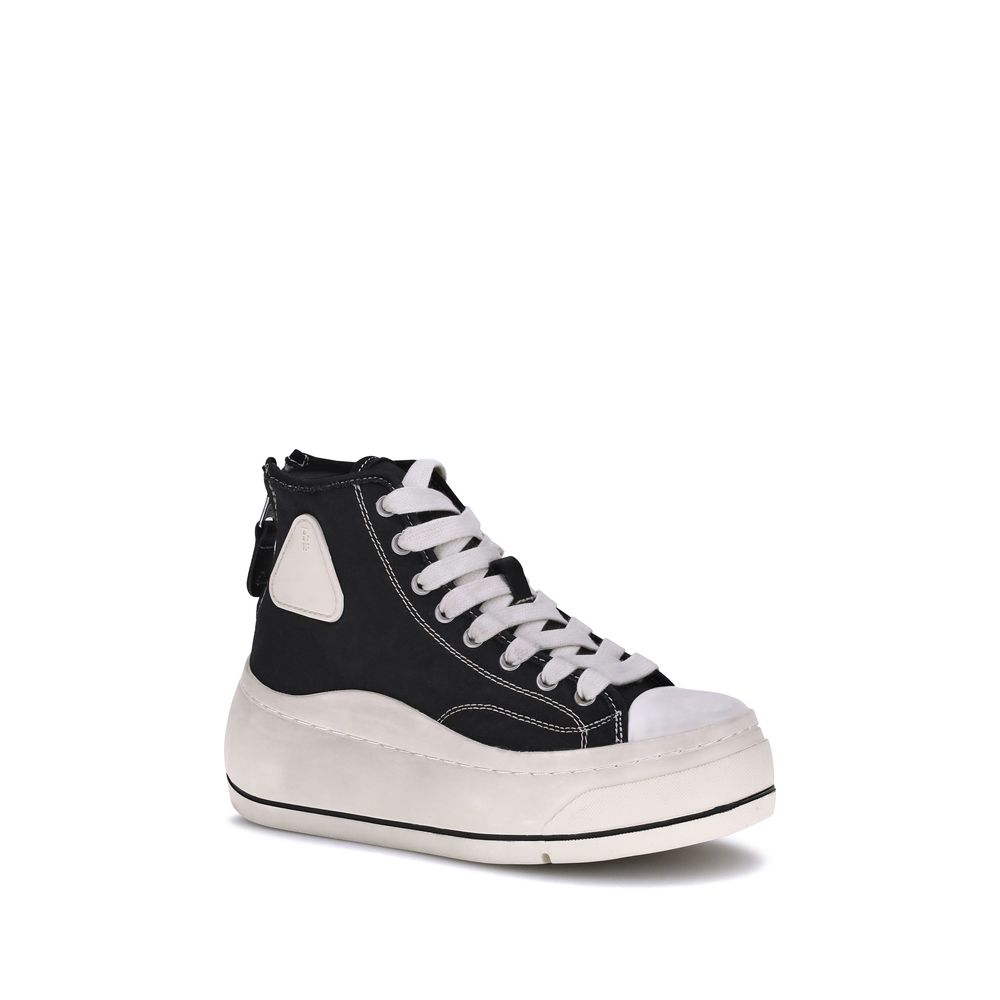 Hohe Sneakers