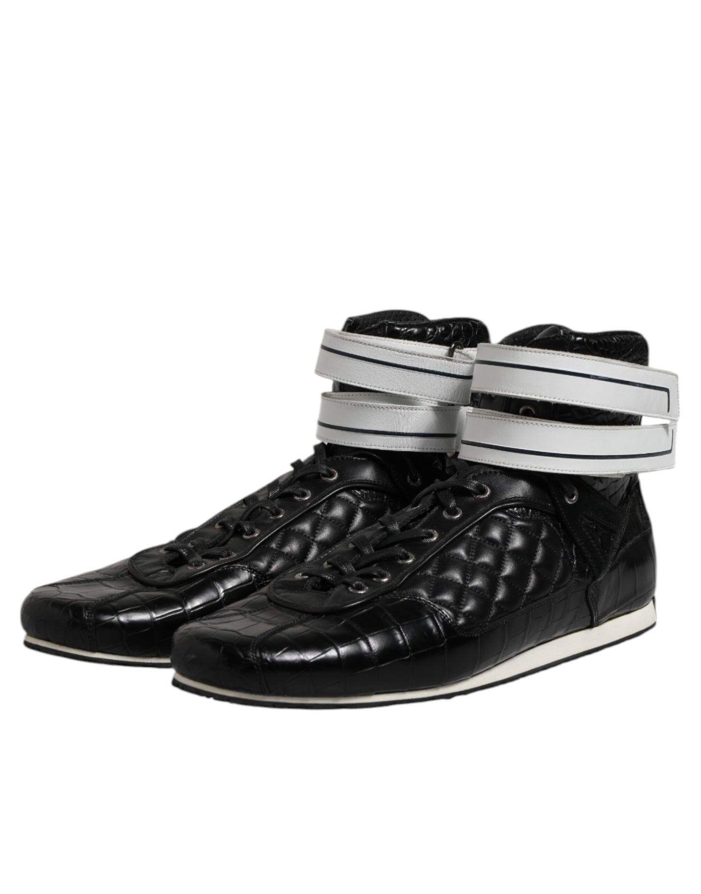 Schwarze gesteppte Leder-Schnürsneaker