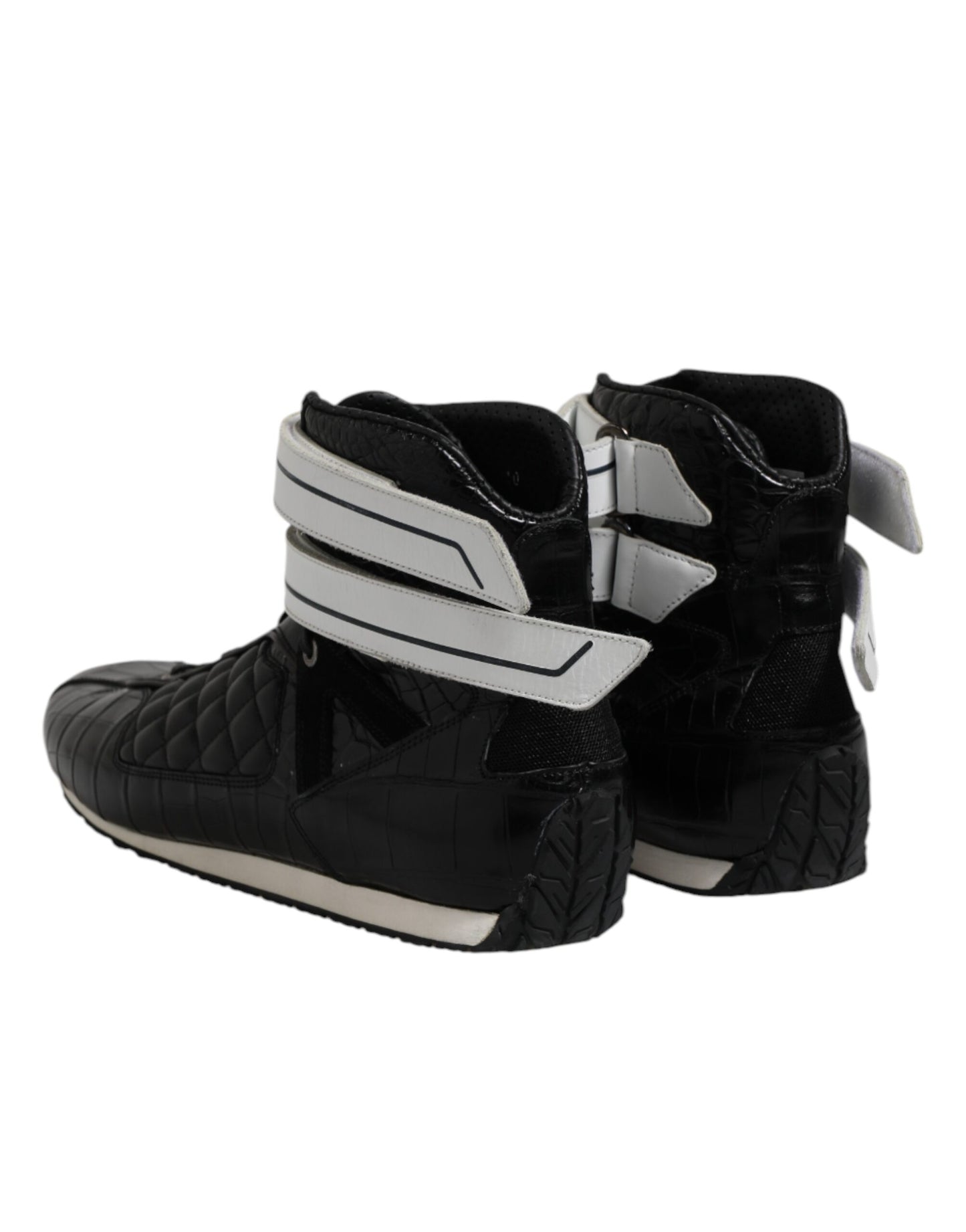 Schwarze gesteppte Leder-Schnürsneaker