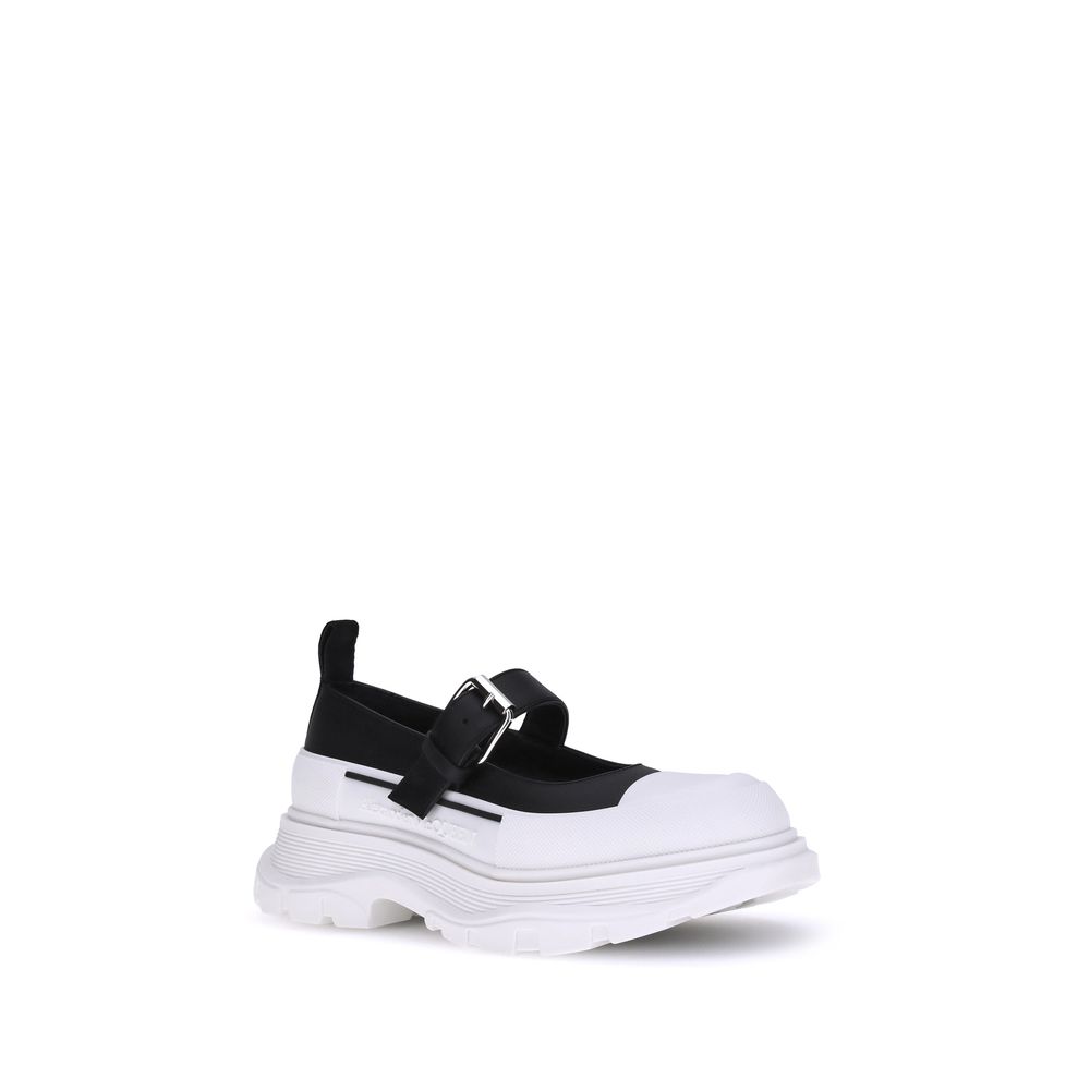 Sneakers aus Leder und Gummi
