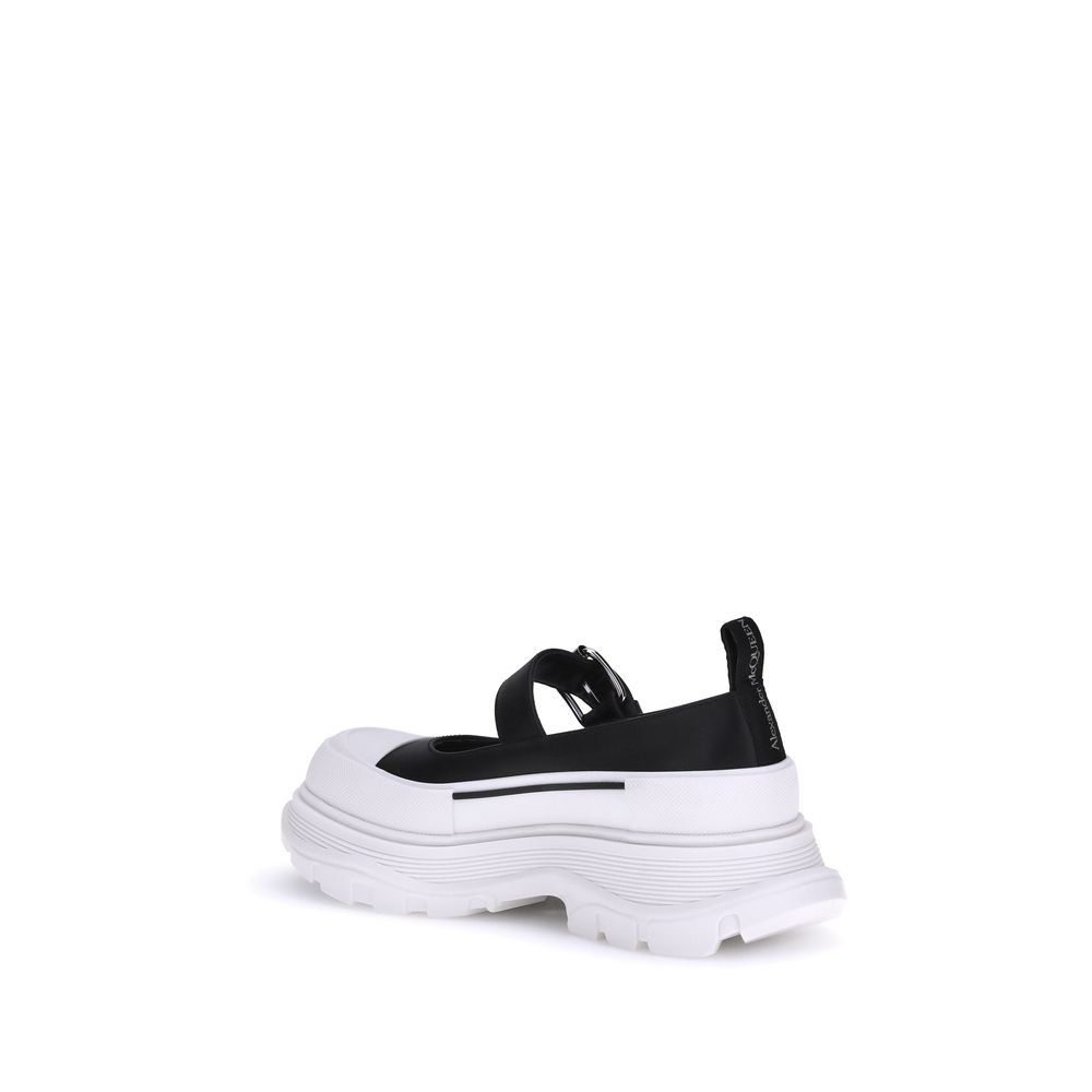 Sneakers aus Leder und Gummi