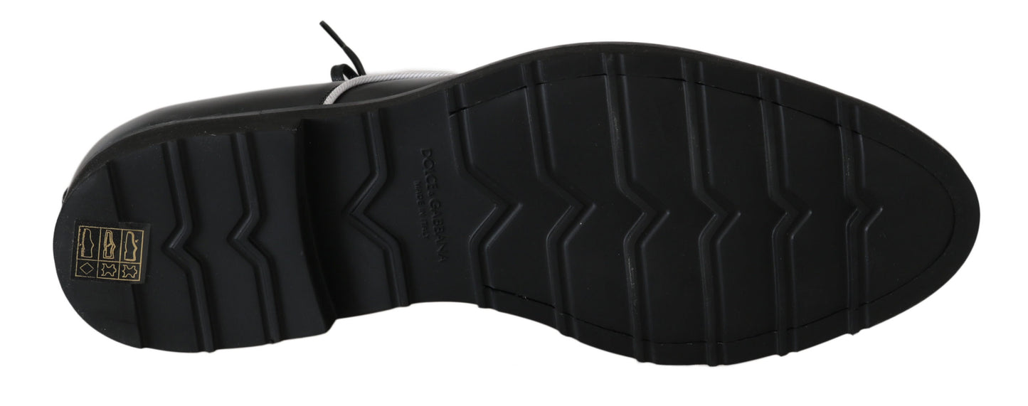 Schwarze Derby-Schuhe aus weißem Leder