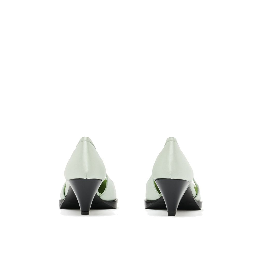Satin-Pumps mit Cut-Outs