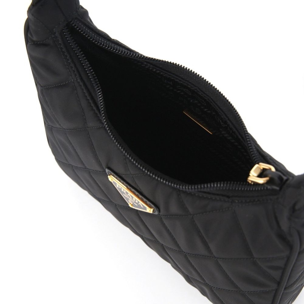 Gesteppte Schultertasche aus Re-Nylon