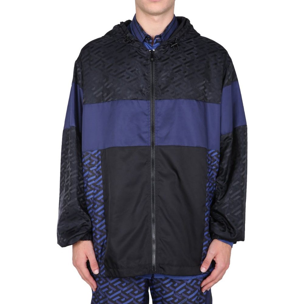 Windjacke mit Kapuze