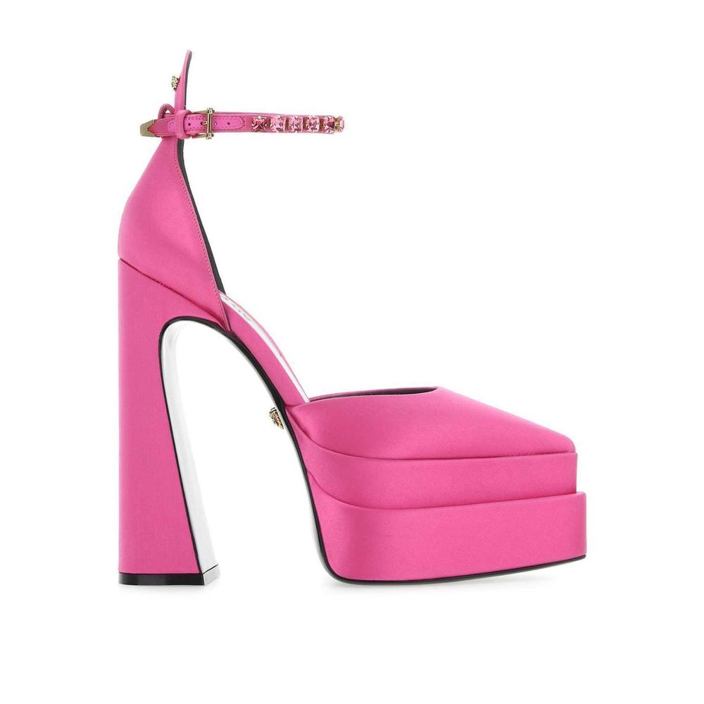 Pumps aus Seidensatin