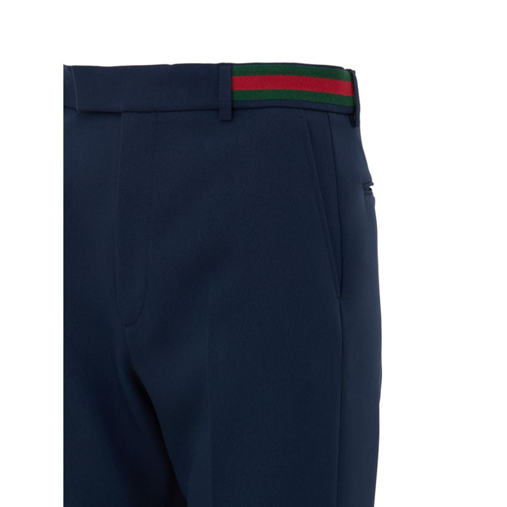 Blaue Baumwolljeans