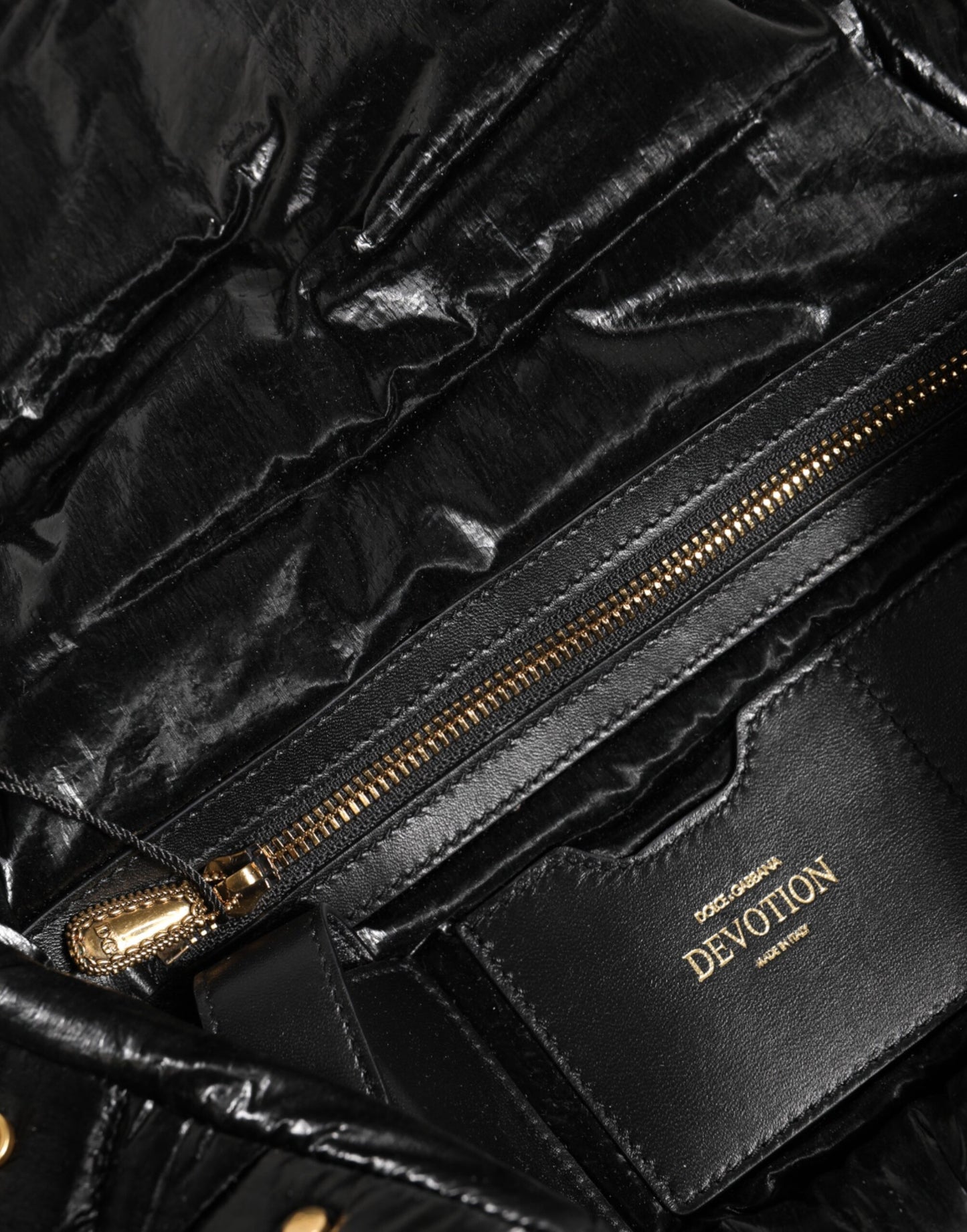 Schwarze Devotion Satchel-Tasche aus gestepptem Nylon mit Kettenriemen