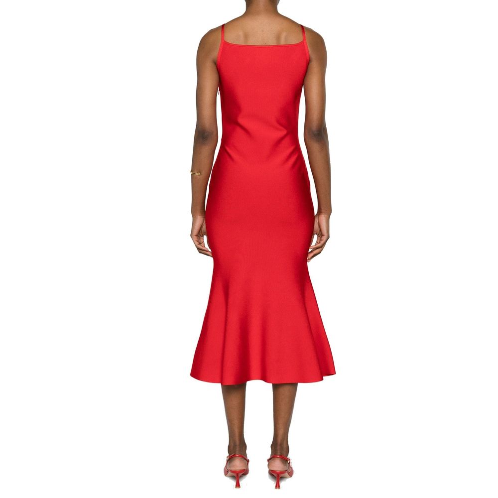 Ausgestelltes Strickkleid