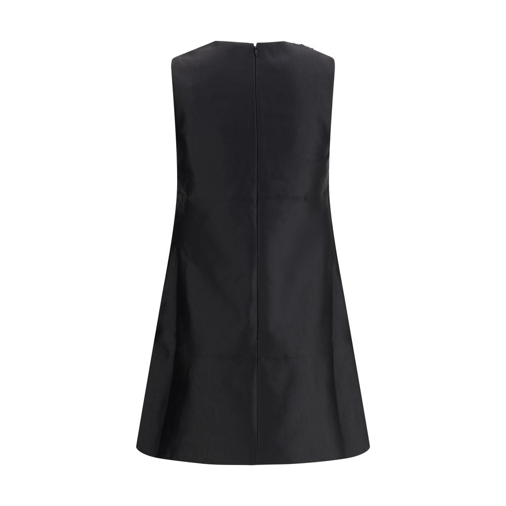 Kurzes Kleid mit Taftbesatz