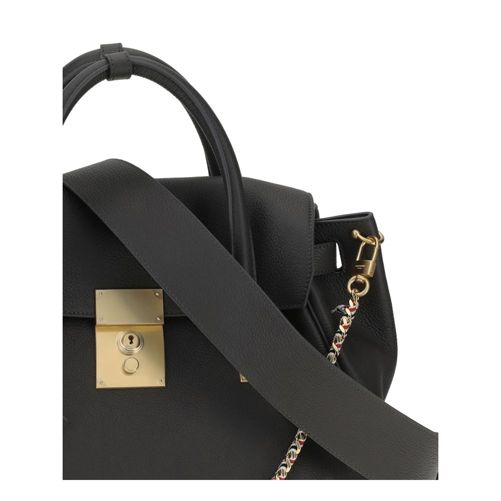 Frau Thoms Handtasche