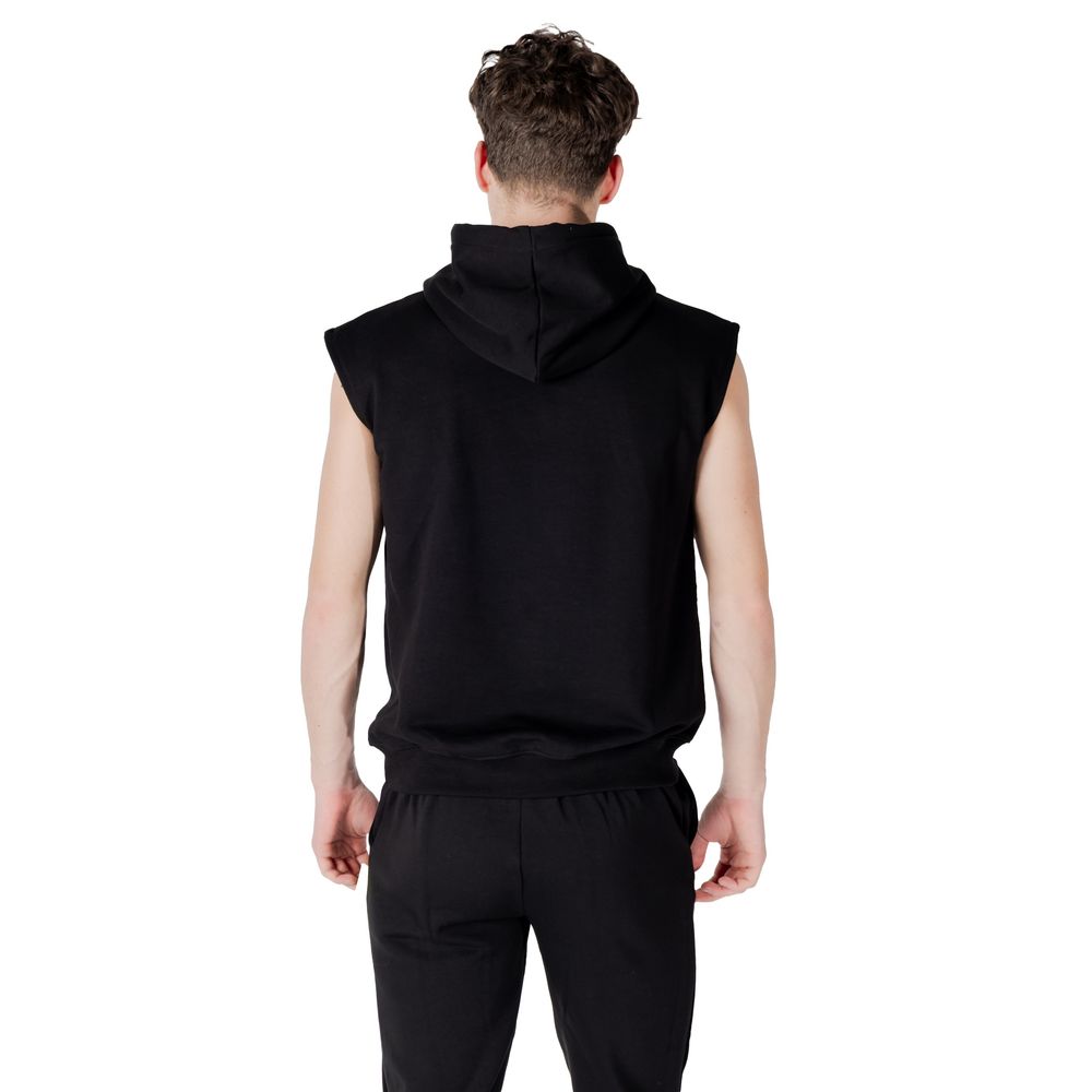 Schwarzer Kapuzenpullover aus Baumwolle