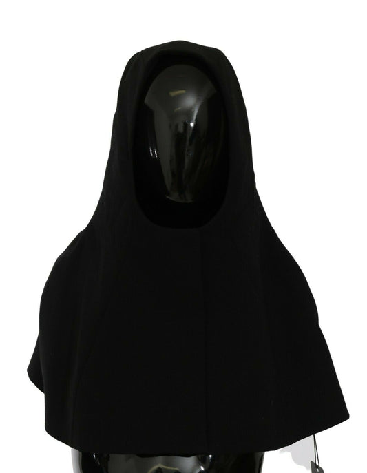 Schwarze Wollmütze mit Kapuze