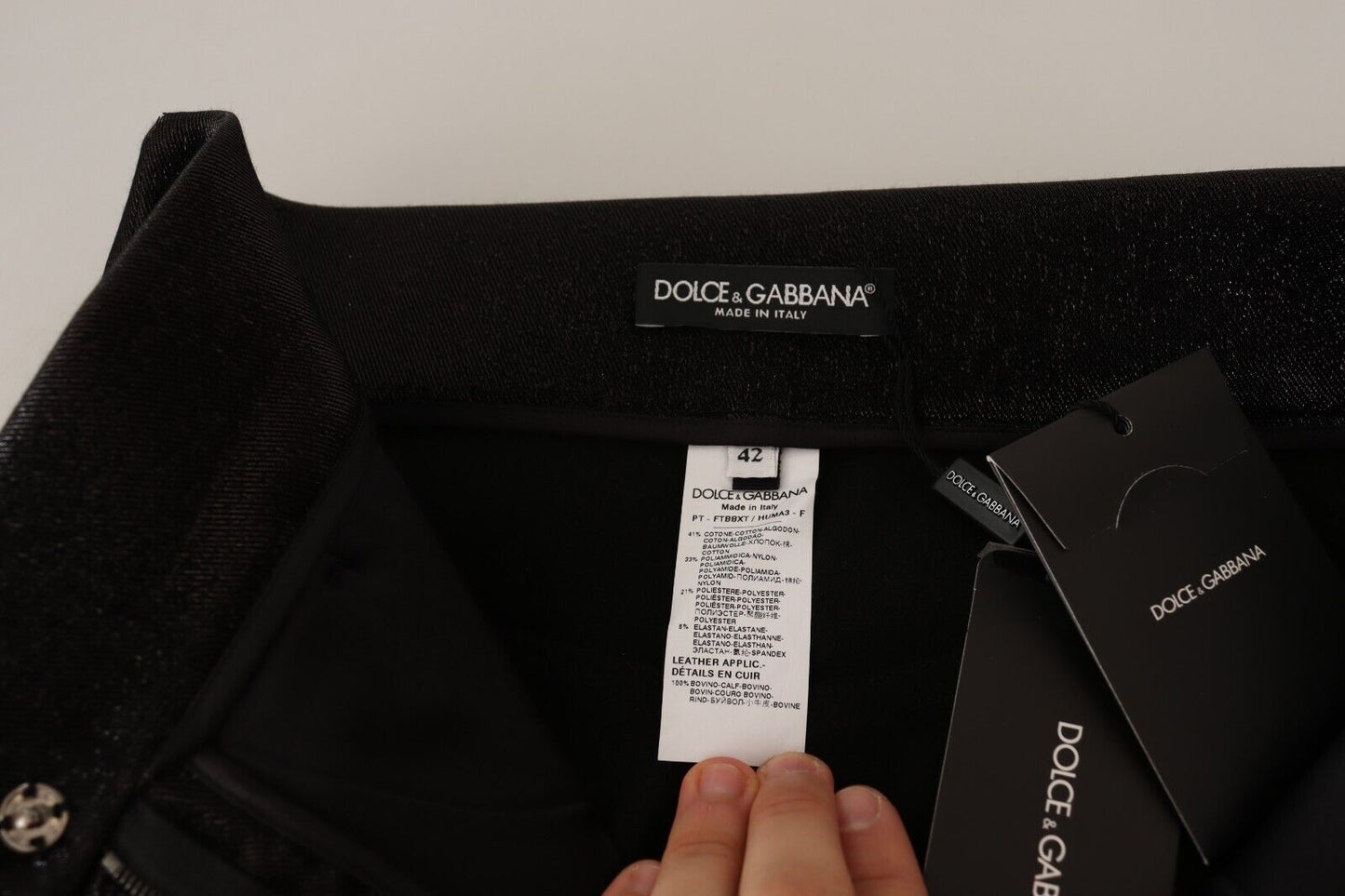 Schwarze Stretchhose aus Baumwolle mit Lurexfaden in Silber