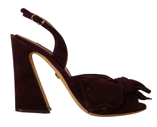 Dunkelviolette Wildleder-Sandalen mit Knöchelriemen