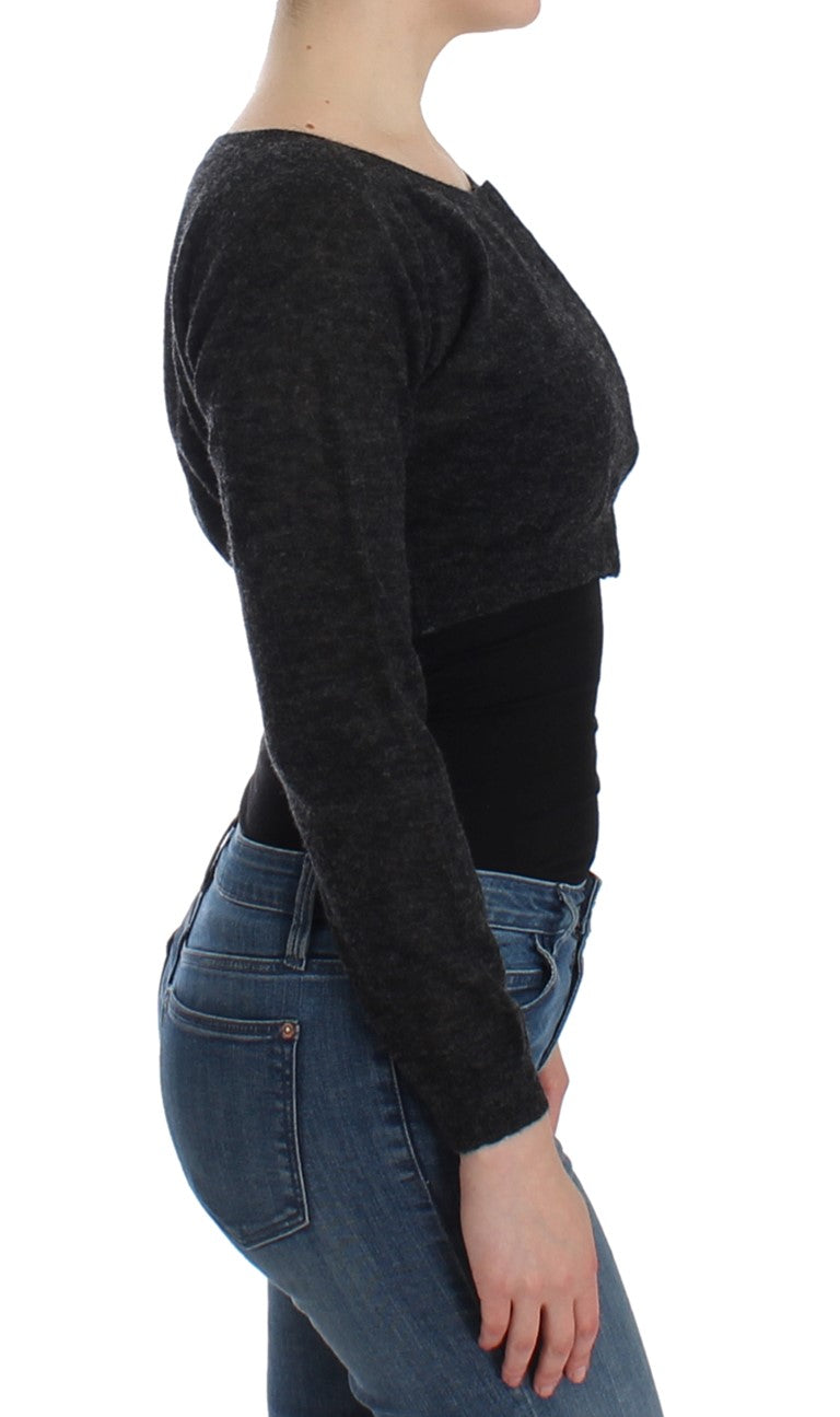 Grauer Strickjacke aus Wolle