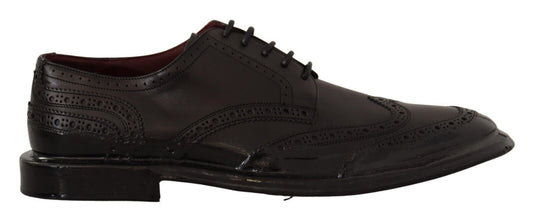 Schwarze Oxford-Derby-Schuhe aus Leder mit Flügelkappe