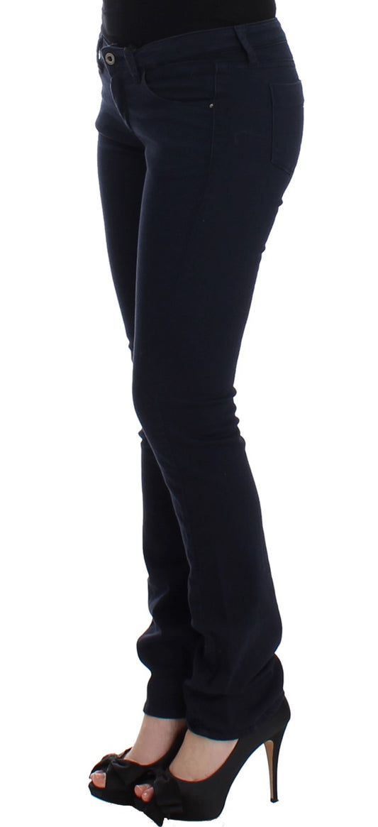 Blaue Jeans mit geradem Bein