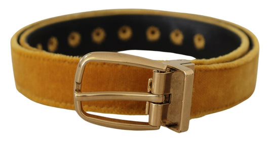 Mustard Velvet – Gürtel mit goldener Logo-Gravur und Metallschnalle