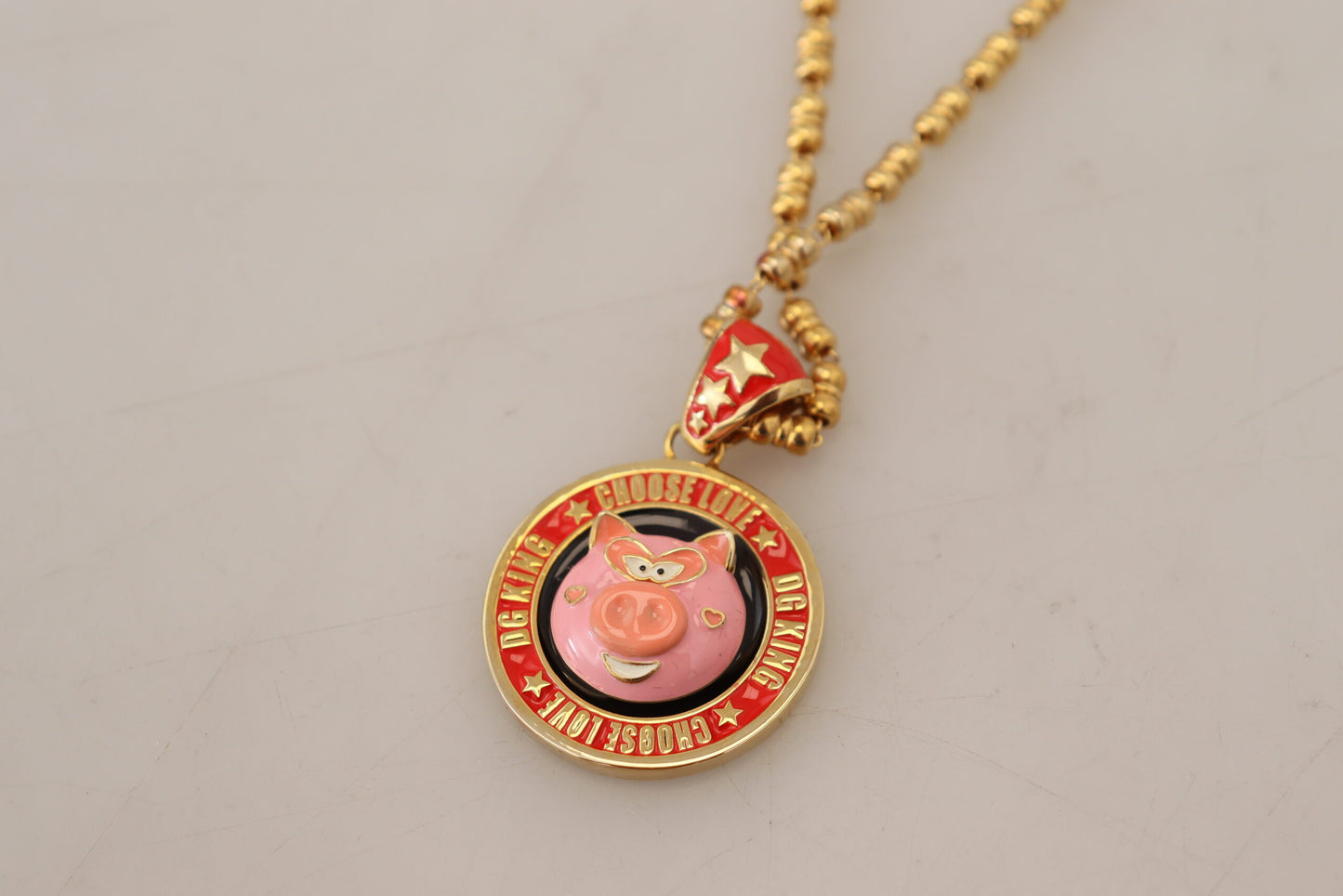 Goldfarbene Messingkette mit SUPER PIG-Anhänger und Logo-Halskette
