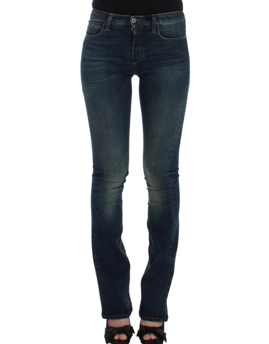 Blaue Jeans mit geradem Bein