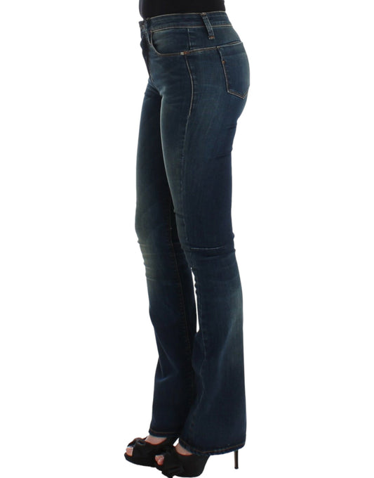 Blaue Jeans mit geradem Bein