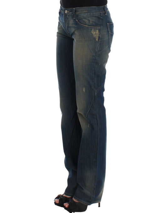 Blaue Jeans mit geradem Bein
