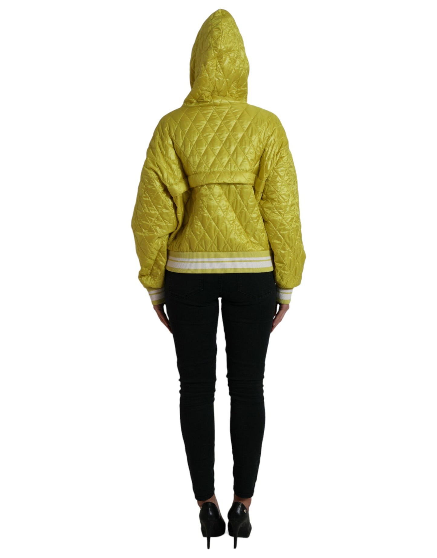 Gelbe gesteppte Kapuzenpulloverjacke aus Nylon