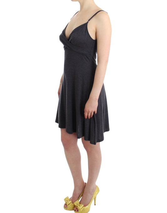 Graues gestricktes A-Linien-Kleid