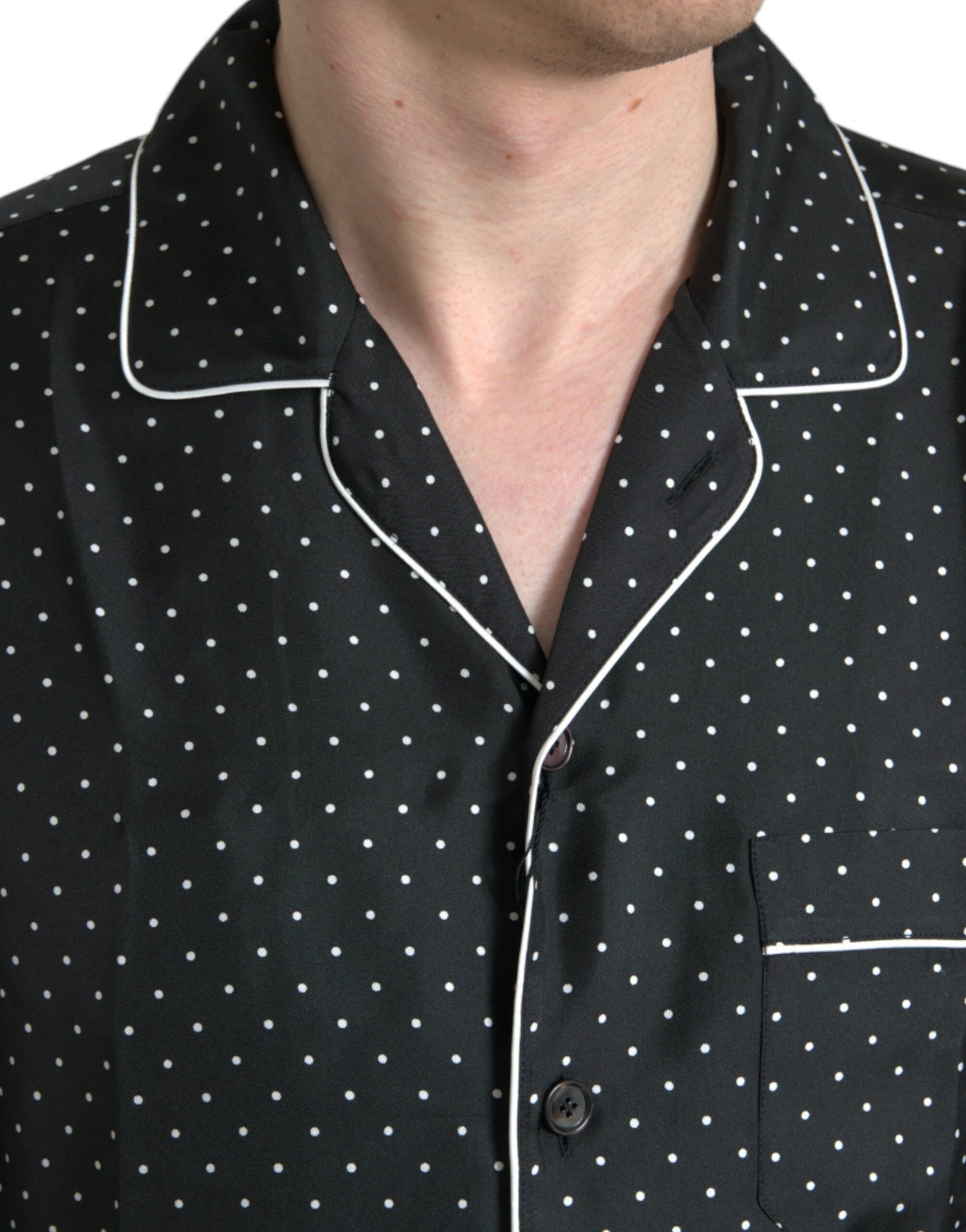 Schwarzes Langarmhemd aus Seide mit Polka Dots