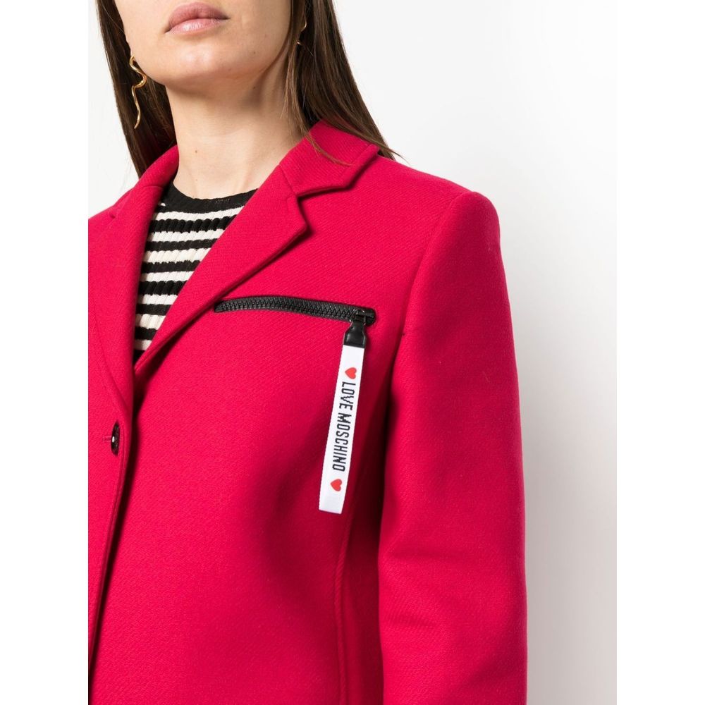 Schicker rosa Wollmantel mit Logodetails