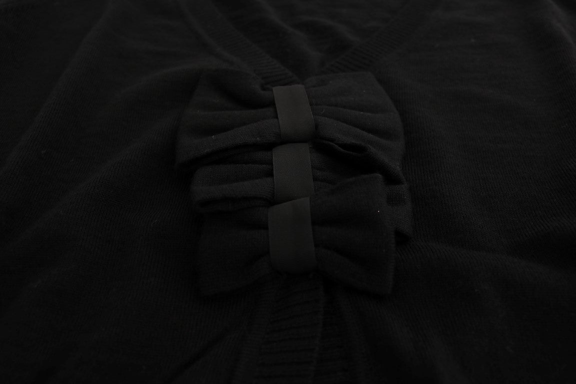 Schwarzer Wollblusenpullover