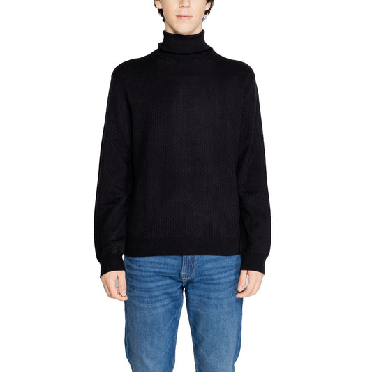 Schwarzer Rollkragenpullover aus Baumwolle