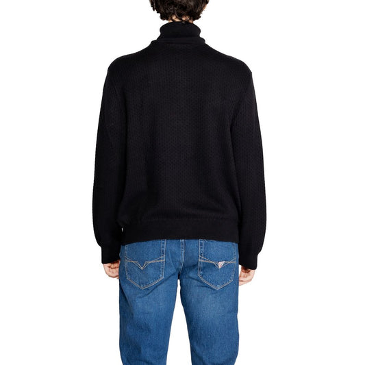 Schwarzer Rollkragenpullover aus Baumwolle