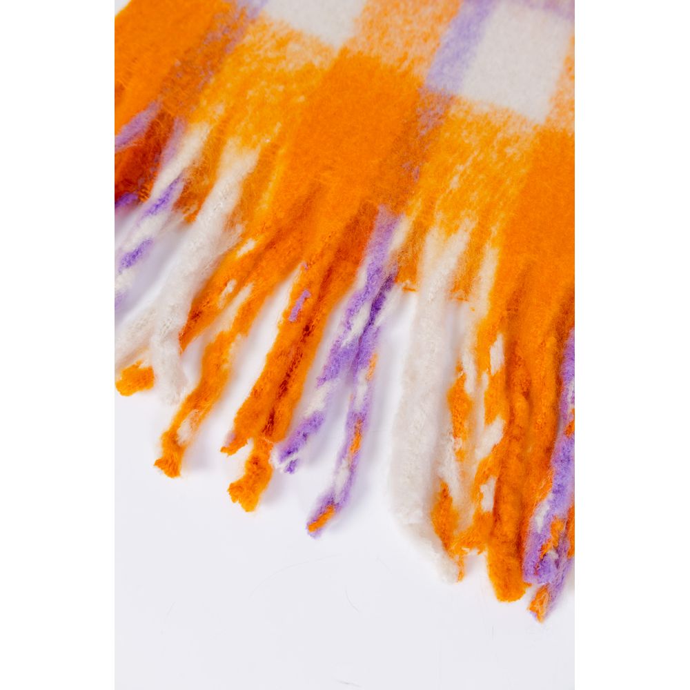 Orangefarbener Polyesterschal