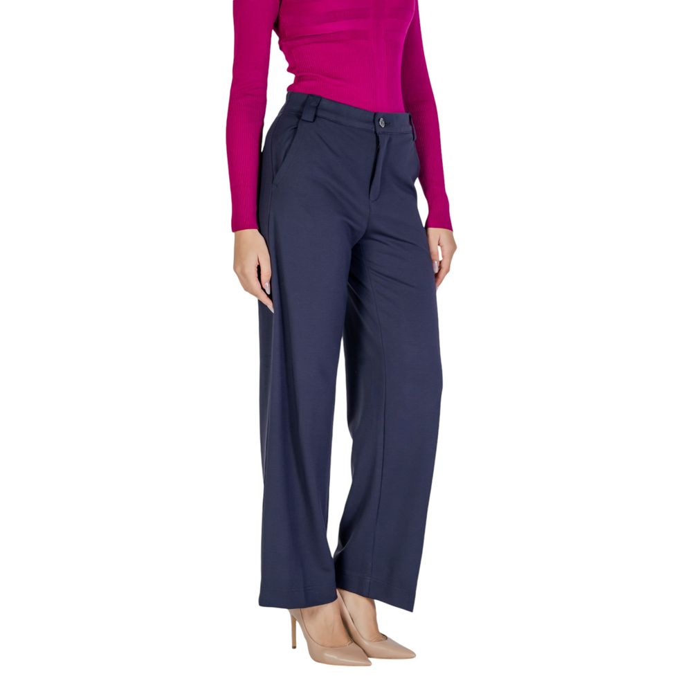 Blaue Viskosehose
