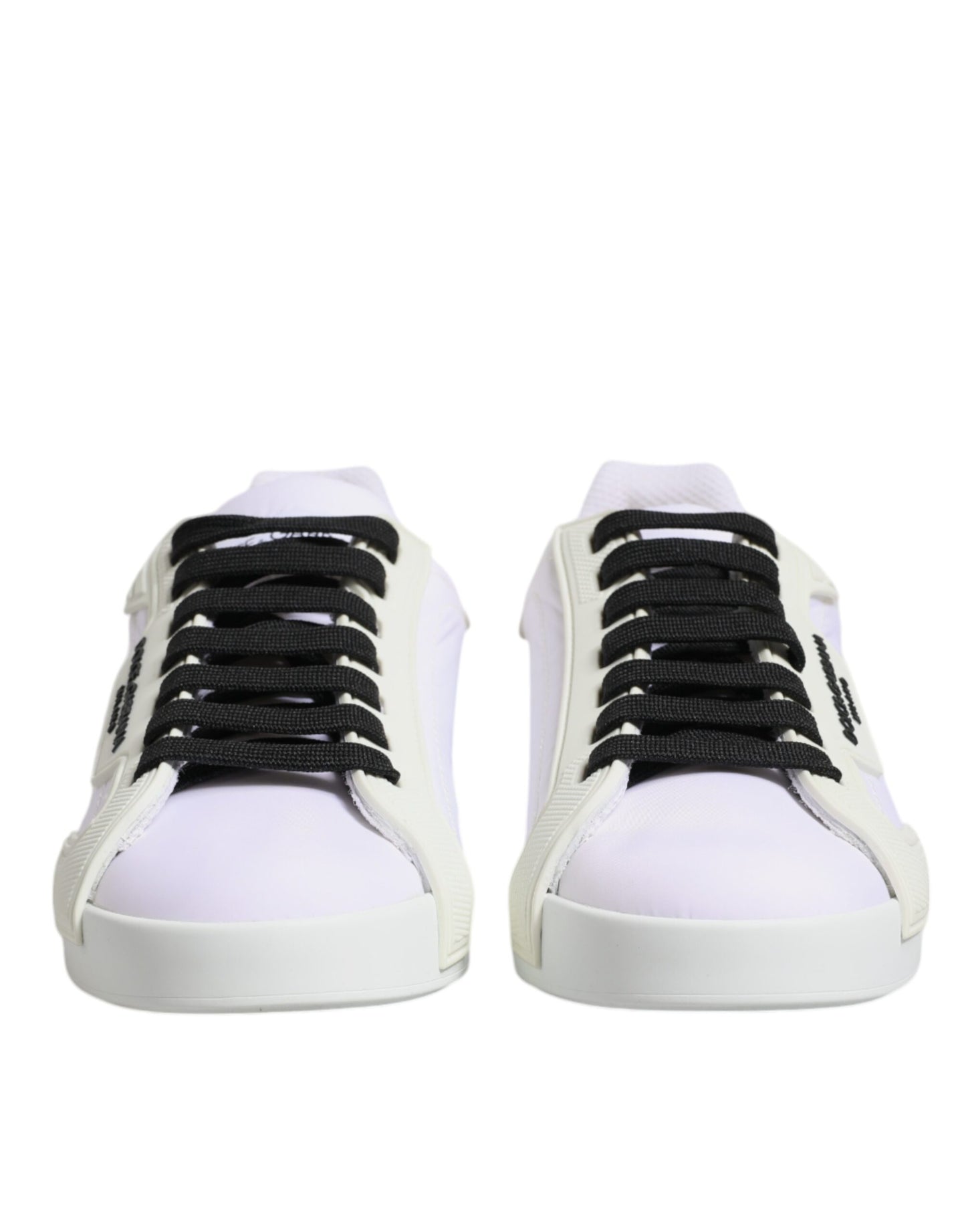 Weiße niedrige Sneakers aus Nylon und Leder