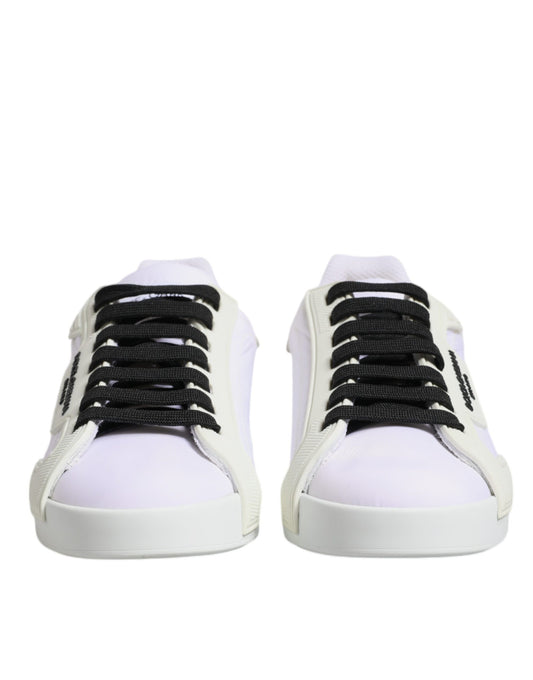 Weiße niedrige Sneakers aus Nylon und Leder