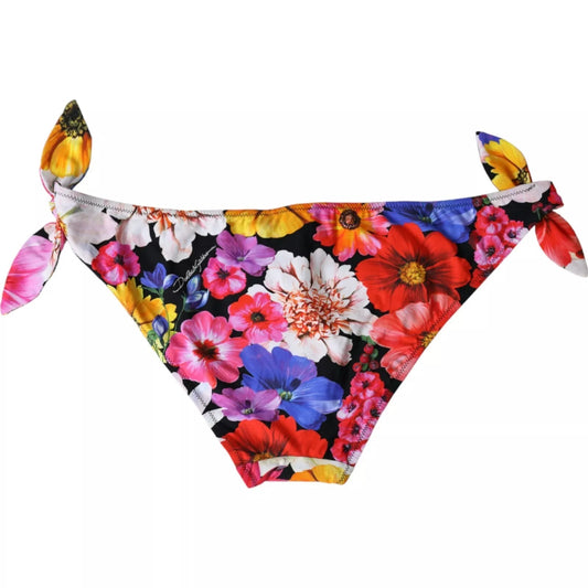 Schwarzer Badeanzug mit Blumenmuster und Bikinihose
