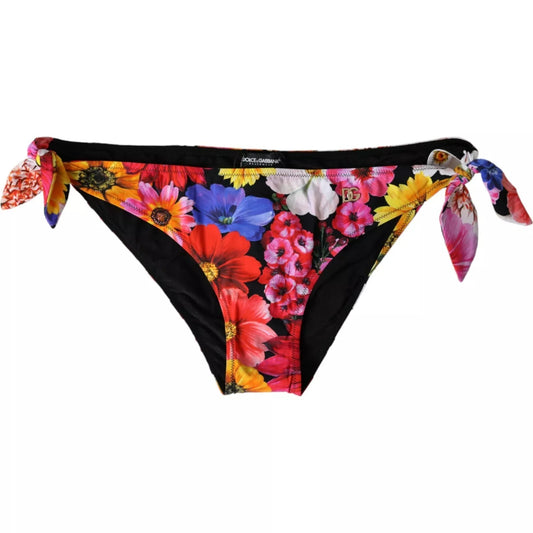 Schwarzer Badeanzug mit Blumenmuster und Bikinihose