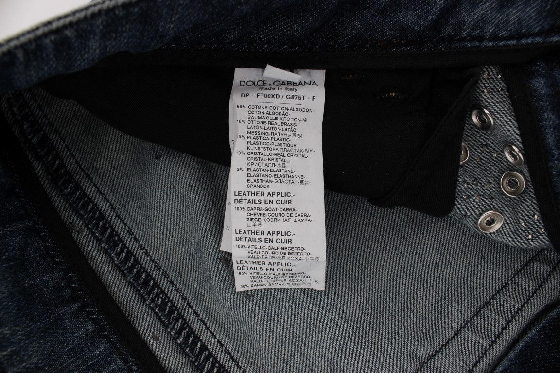 Jeans mit Herzverzierung und Kristallrosen