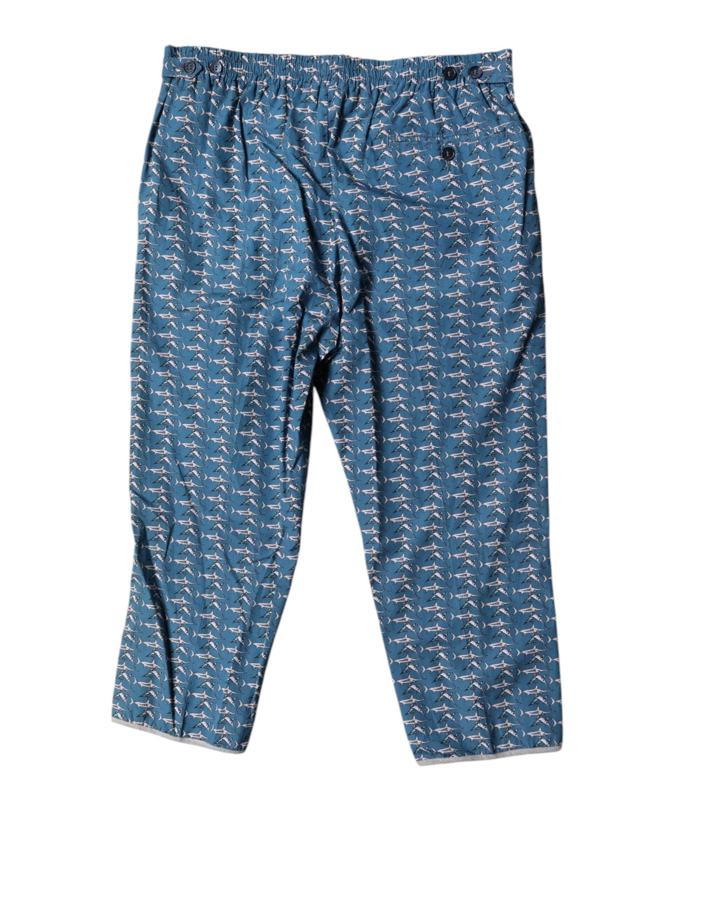 Kurze Strandmode mit blauem Hai-Print