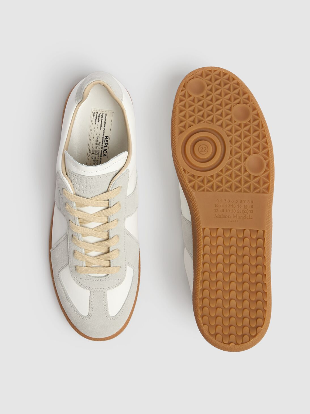 Niedrige Sneakers aus Leder und Wildleder