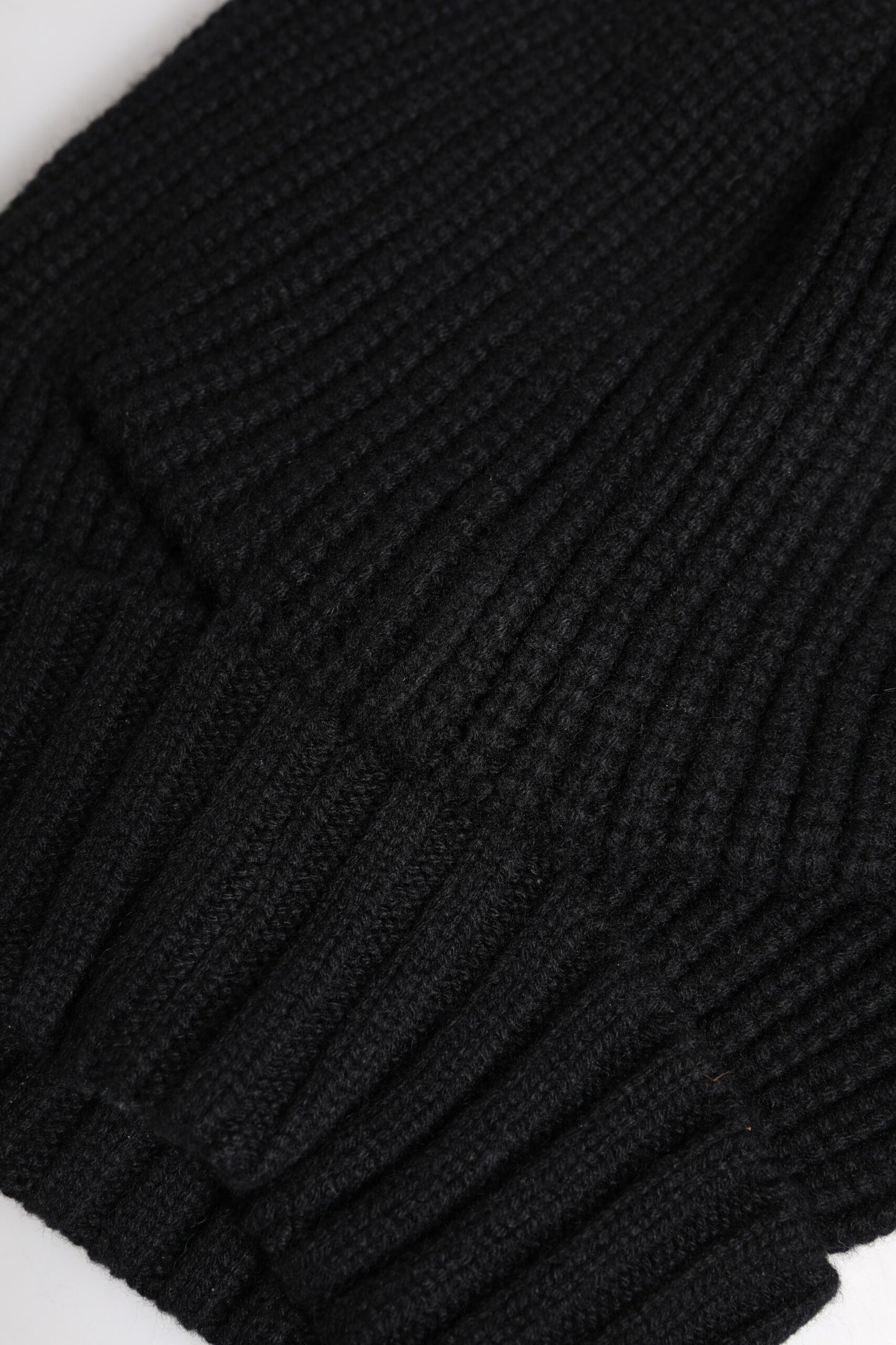 Schwarze Kaschmir-Strickmütze für den Winter