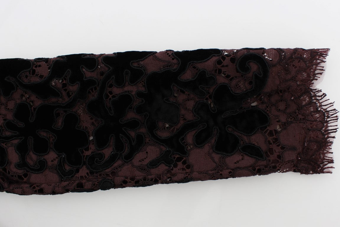 Lilafarbenes Ricamo-Maxikleid mit Blumenspitze