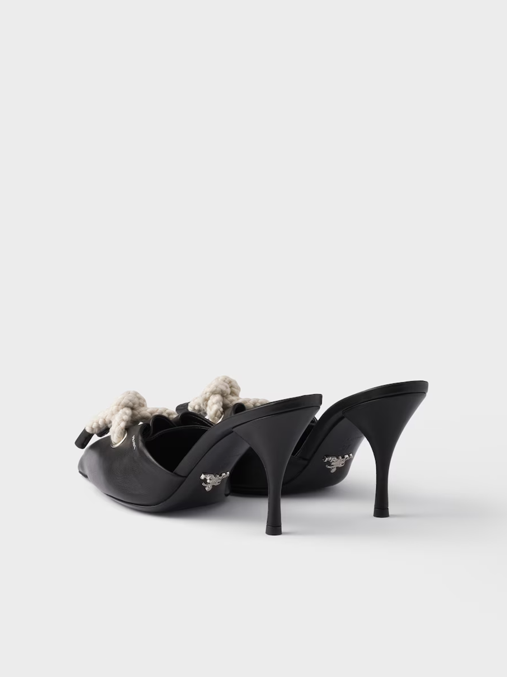 Schwarze Sandalen aus Nappaleder mit Seildetail